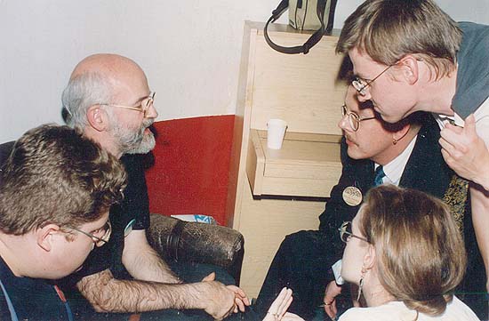 Terry Pratchett puhuu